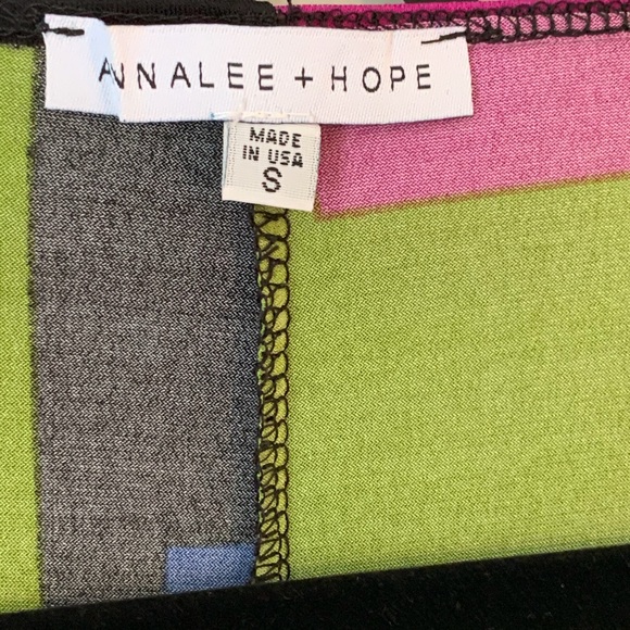 Annalee & Hope Retro Geometric Colorful Block Top - Picture 3 of 11